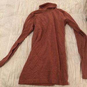 BRAND NEW Lulu turtle neck top! Never worn!